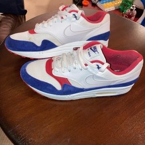 Lightly Used Nike Air Max 1 size 10.5 ⚡️